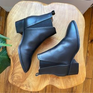 BRAND NEW Chelsea Point Toe boots from Will’s Vegan Store